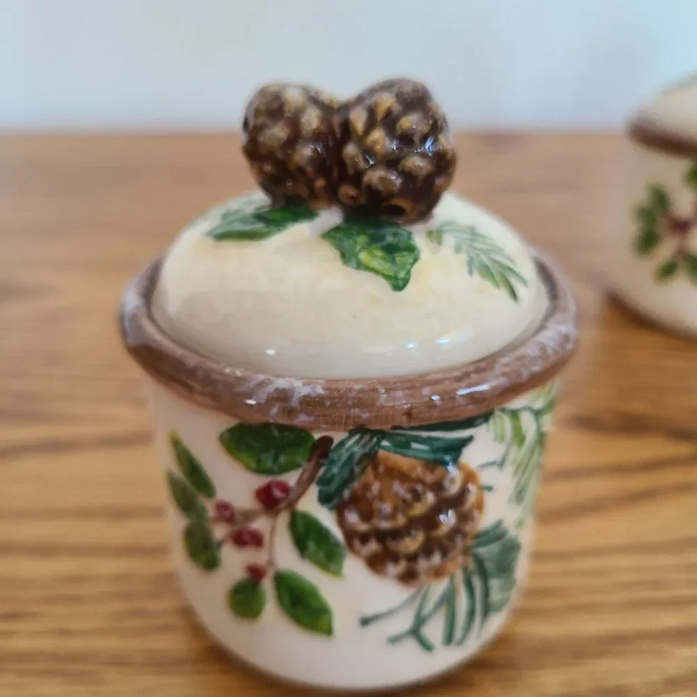Yankee Candle Trio Of Ceramic Christmas Holiday Votive Tealight Holders With Lid